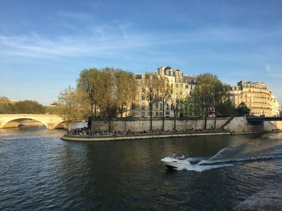 Balconies - Ile Saint-louis