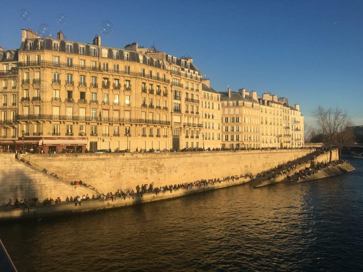 Balconies - Ile Saint-louis *
